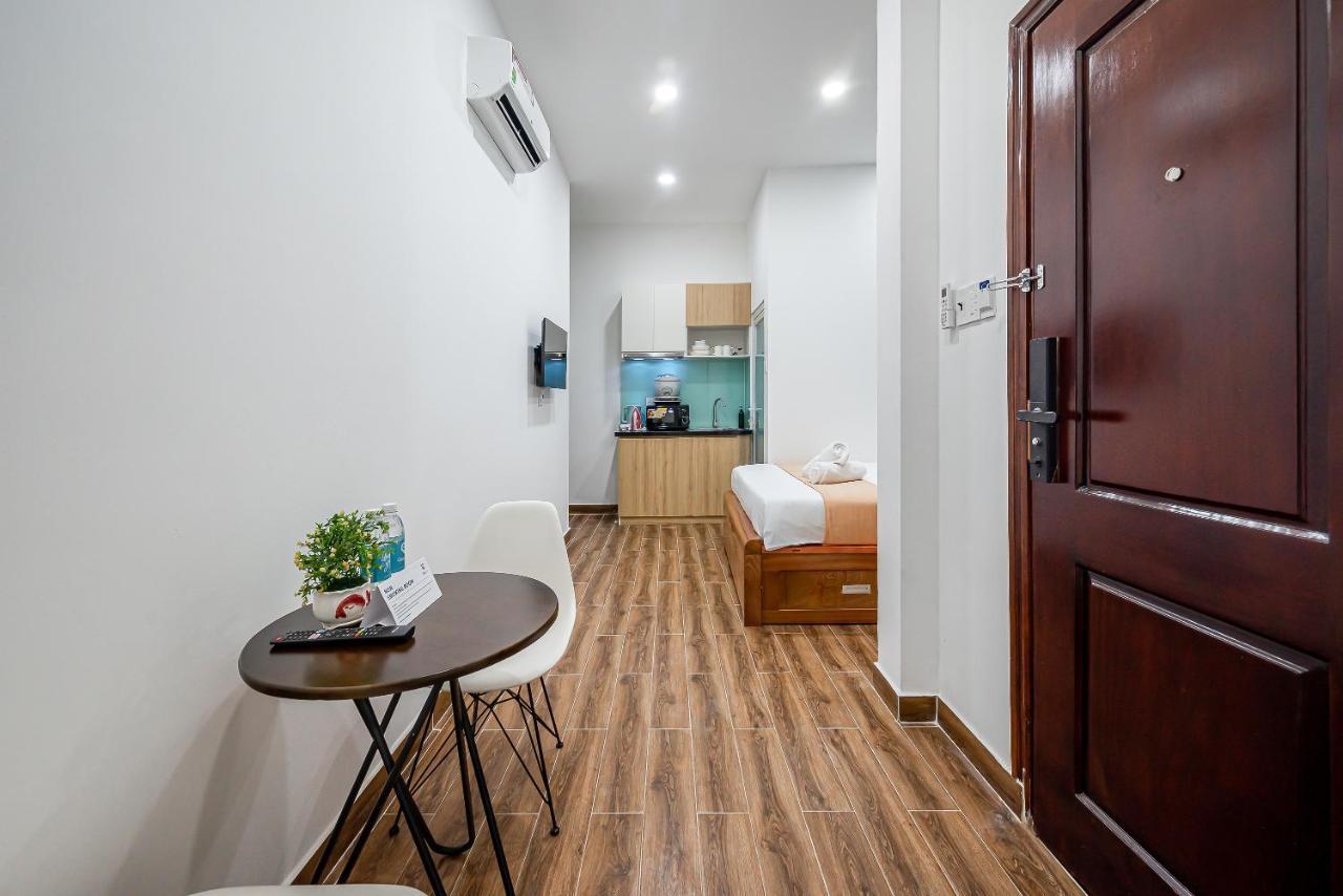 Cozrum Homes - Retro House * Ho Chi Minh City